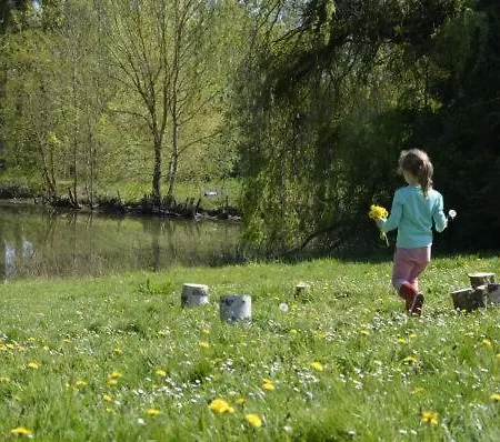 アパート A La Campagne Avec Piscine Durtal