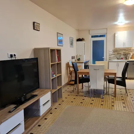 A La Campagne Avec Piscine