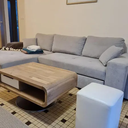 Apartment A La Campagne Avec Piscine Durtal