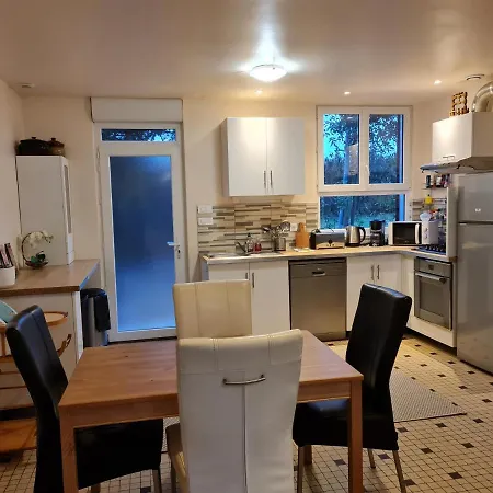 A La Campagne Avec Piscine *